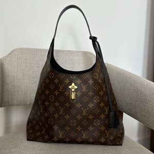 Louis Vuitton Flower Hobo!